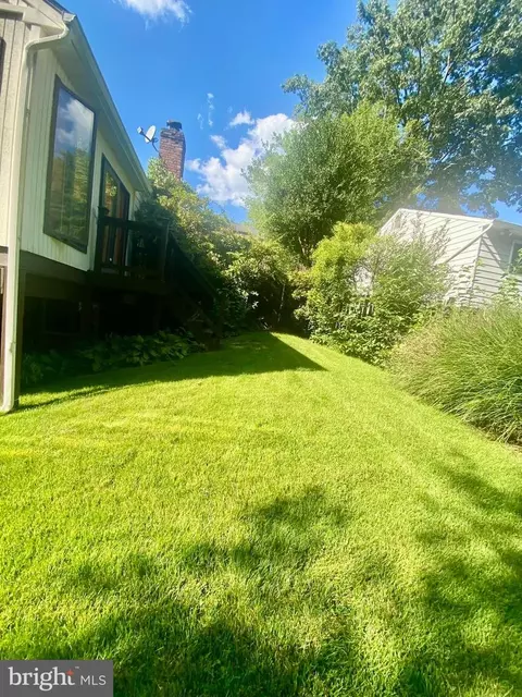 Exterior - 621 Piping Rock Dr, Silver Spring, MD 20905 photo 10 of 18