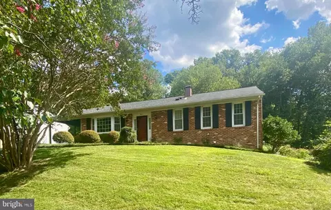Exterior - 621 Piping Rock Dr, Silver Spring, MD 20905 photo 4 of 18