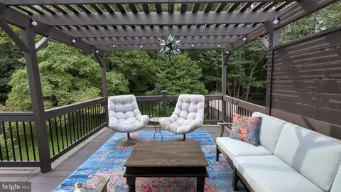 Exterior - 621 Piping Rock Dr, Silver Spring, MD 20905 photo 3 of 18