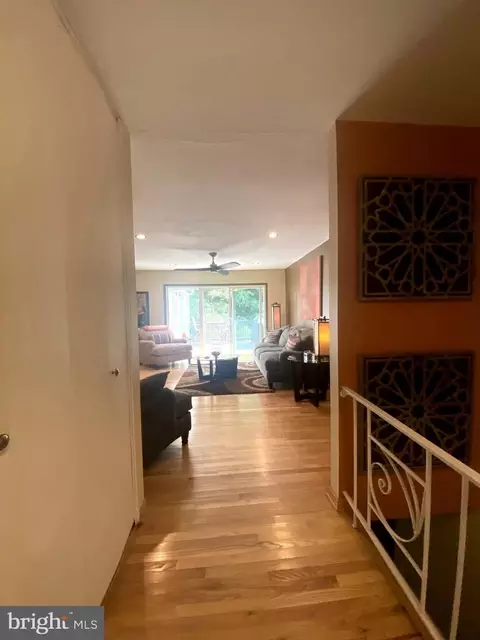 Entry Way - 621 Piping Rock Dr, Silver Spring, MD 20905 photo 1 of 3
