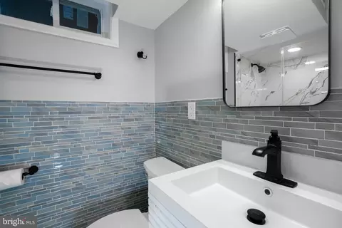 Bath - 2652 Cory Ter, Silver Spring, MD 20902 photo 2 of 3