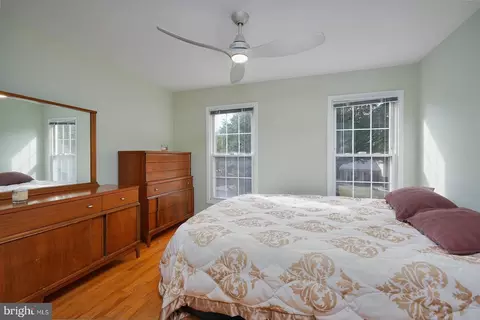 Bedroom - 2312 Nees Ln, Silver Spring, MD 20905 photo 5 of 8