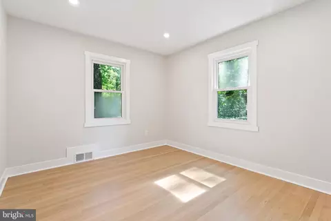 Bedroom - 3 Knox Pl, Silver Spring, MD 20901 photo 3 of 4