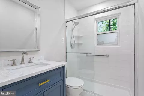 Bath - 3 Knox Pl, Silver Spring, MD 20901 photo 1 of 3