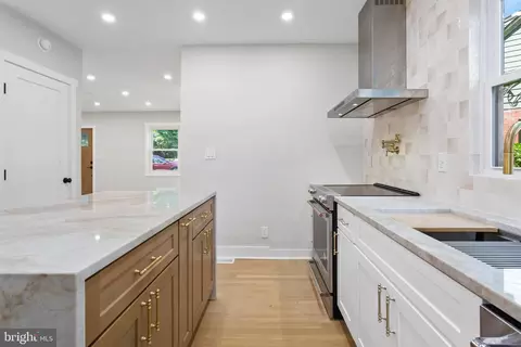 Entry Way - 3 Knox Pl, Silver Spring, MD 20901 photo 1 of 2