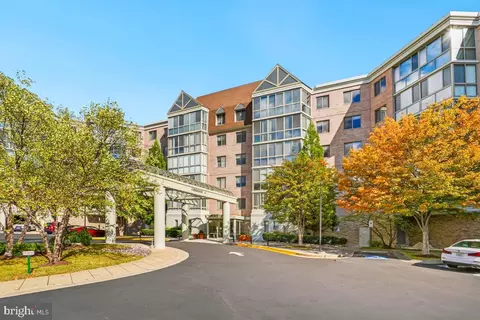 2901 S Leisure World Blvd #419, Silver Spring, MD 20906