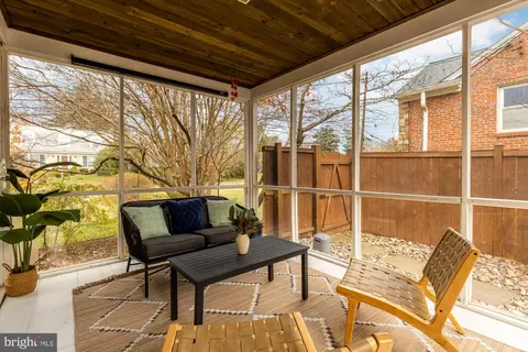 1102 Dale Dr, Silver Spring, MD 20910 photo 10