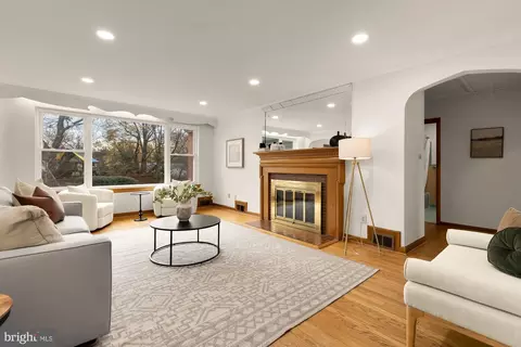 1102 Dale Dr, Silver Spring, MD 20910 photo 2