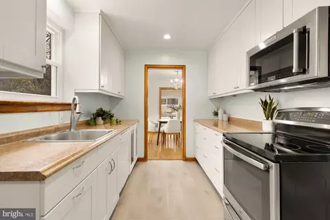 1102 Dale Dr, Silver Spring, MD 20910 photo 23