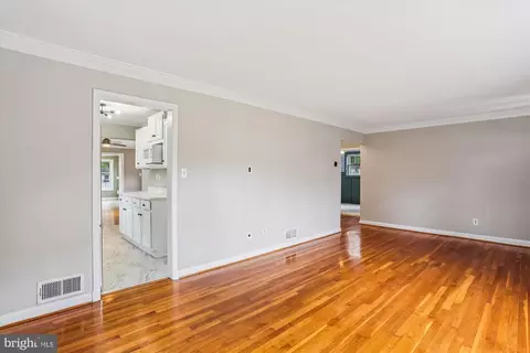 Living - 11515 Lund Pl, Silver Spring, MD 20902 photo 5 of 10