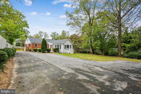 Exterior - 11515 Lund Pl, Silver Spring, MD 20902 photo 12 of 13