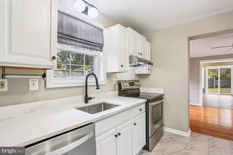 Kitchen - 11515 Lund Pl, Silver Spring, MD 20902 photo 1 of 3