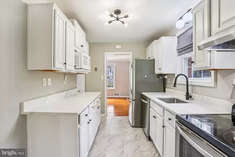 Kitchen - 11515 Lund Pl, Silver Spring, MD 20902 photo 2 of 3