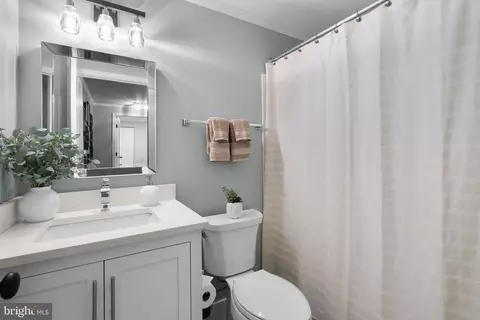 Bath - 3 Jaystone Ct, Silver Spring, MD 20905 photo 7 of 7