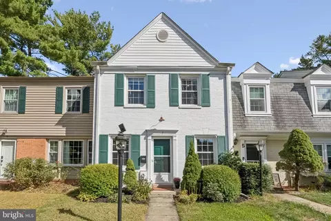 7 Cornerwood Ct, Gaithersburg, MD 20878
