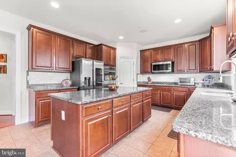 18709 Ashbourne Pl, Olney, MD 20832 photo 6