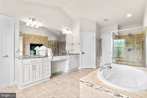 18709 Ashbourne Pl, Olney, MD 20832 photo 17