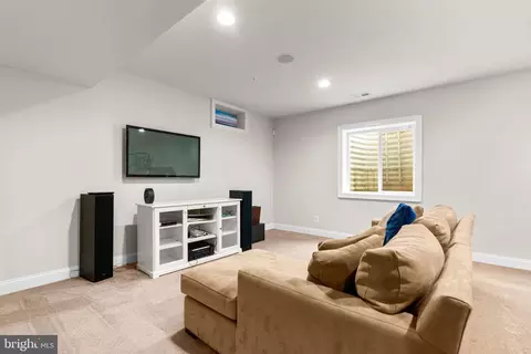 18709 Ashbourne Pl, Olney, MD 20832 photo 29