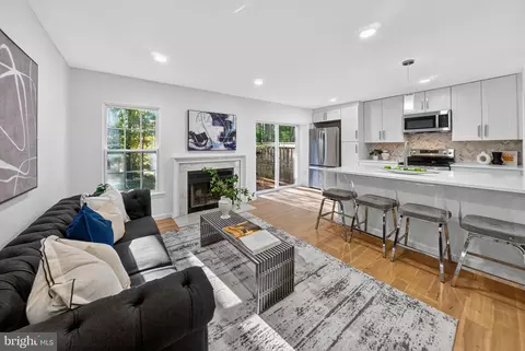 7 Casino Ct, Silver Spring, MD 20906 photo 8