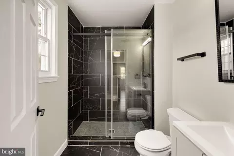 Bath - 3173 Castleleigh Rd, Silver Spring, MD 20904 photo 2 of 5