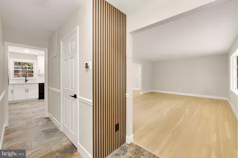 Entry Way - 3173 Castleleigh Rd, Silver Spring, MD 20904 photo 1 of 6