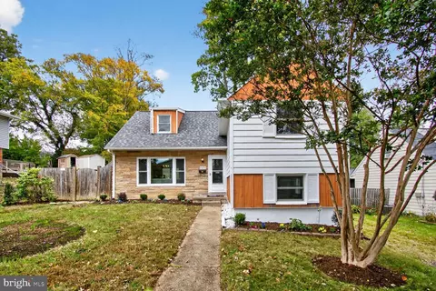 4605 Iris St, Rockville, MD 20853