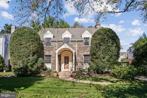 5103 Fairglen Ln, Chevy Chase, MD 20815