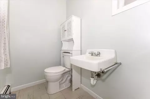 16212 Old Orchard Rd, Silver Spring, MD 20905 photo 32
