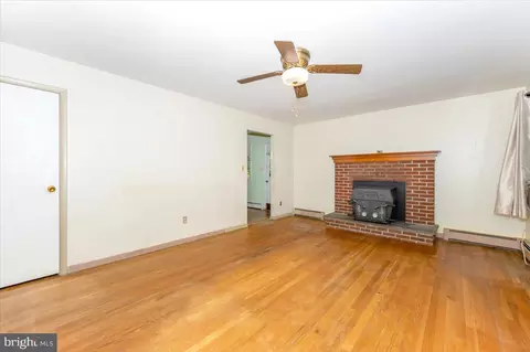 16212 Old Orchard Rd, Silver Spring, MD 20905 photo 19
