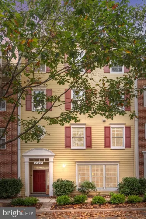 104 Bucksfield Rd #104, Gaithersburg, MD 20878