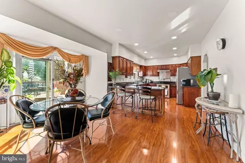 409 Carona Pl, Silver Spring, MD 20905 photo 17
