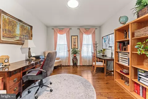 409 Carona Pl, Silver Spring, MD 20905 photo 3