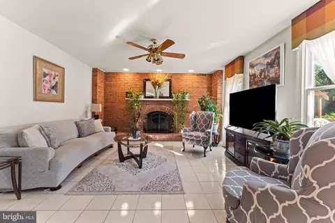 409 Carona Pl, Silver Spring, MD 20905 photo 19