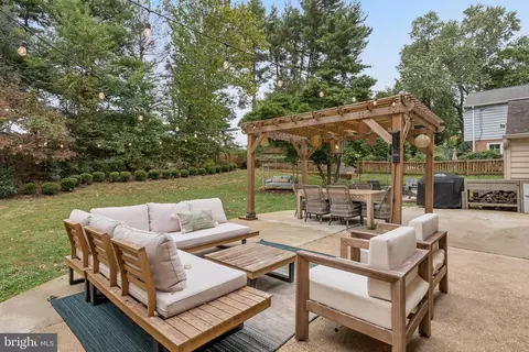 Exterior - 509 Whitingham Dr, Silver Spring, MD 20904 photo 4 of 7