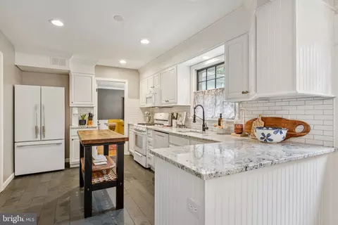 Kitchen - 509 Whitingham Dr, Silver Spring, MD 20904 photo 3 of 3