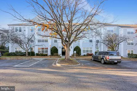 14104 Valleyfield Dr #9-5, Silver Spring, MD 20906