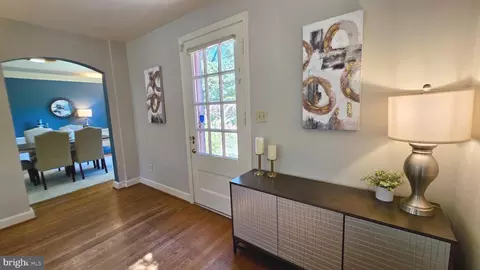 Entry Way - 10309 Ridgemoor Dr, Silver Spring, MD 20901 photo 4 of 18