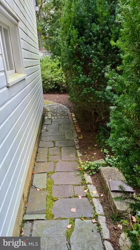 Exterior - 10309 Ridgemoor Dr, Silver Spring, MD 20901 photo 33 of 53