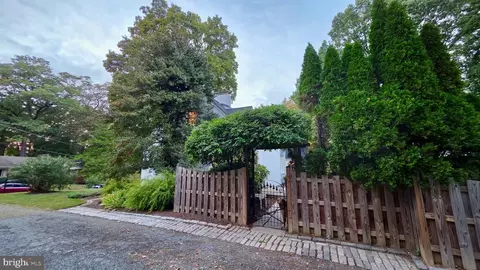 Exterior - 10309 Ridgemoor Dr, Silver Spring, MD 20901 photo 21 of 53