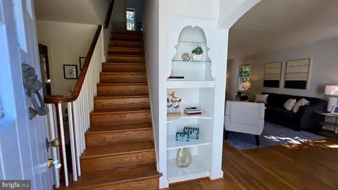 Entry Way - 10309 Ridgemoor Dr, Silver Spring, MD 20901 photo 9 of 18