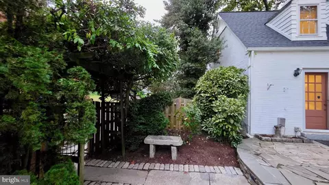 Exterior - 10309 Ridgemoor Dr, Silver Spring, MD 20901 photo 6 of 53