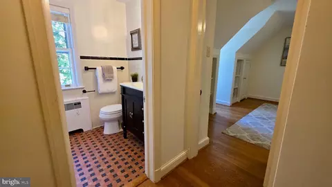 Entry Way - 10309 Ridgemoor Dr, Silver Spring, MD 20901 photo 11 of 18