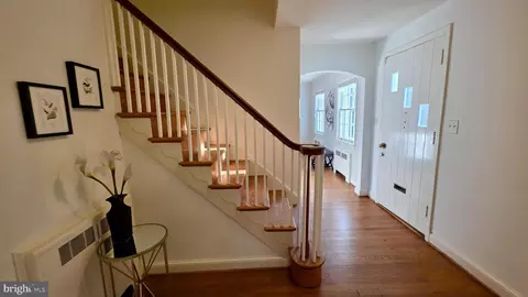 Entry Way - 10309 Ridgemoor Dr, Silver Spring, MD 20901 photo 6 of 18