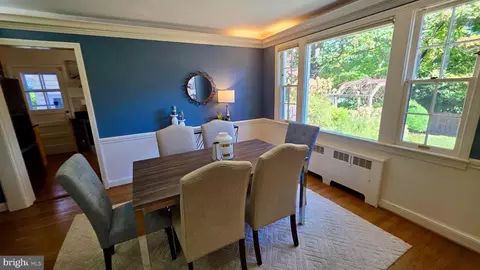 Dining - 10309 Ridgemoor Dr, Silver Spring, MD 20901 photo 2 of 4