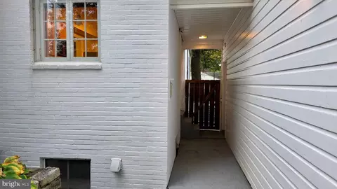 Entry Way - 10309 Ridgemoor Dr, Silver Spring, MD 20901 photo 18 of 18