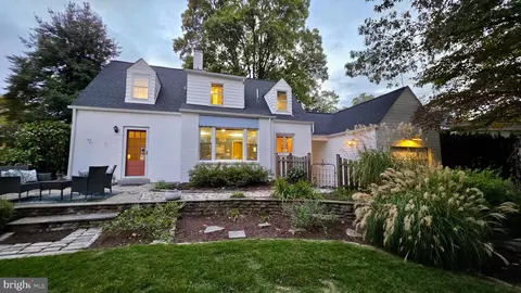 Exterior - 10309 Ridgemoor Dr, Silver Spring, MD 20901 photo 2 of 53