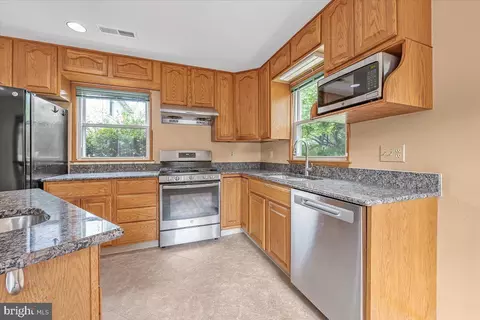 Kitchen - 10101 Portland Rd, Silver Spring, MD 20901 photo 2 of 3