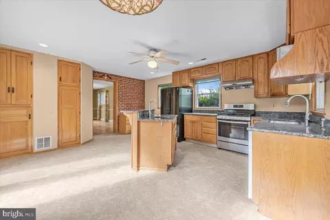 Kitchen - 10101 Portland Rd, Silver Spring, MD 20901 photo 3 of 3