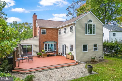Exterior - 10101 Portland Rd, Silver Spring, MD 20901 photo 2 of 7