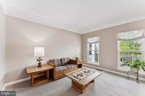 Living - 18423 Thundercloud Rd, Boyds, MD 20841 photo 2 of 4